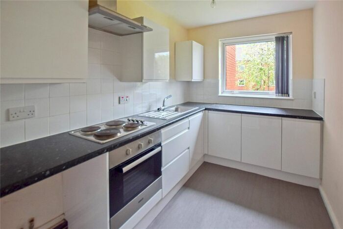 2 Bedroom Flat To Rent In Greenside Court, Monton M30