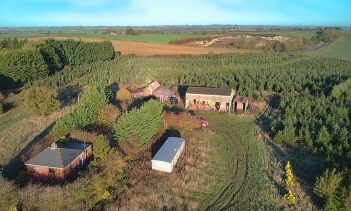 3 Bedroom Detached Bungalow For Sale In London Road, Tathwell, Louth, LN11