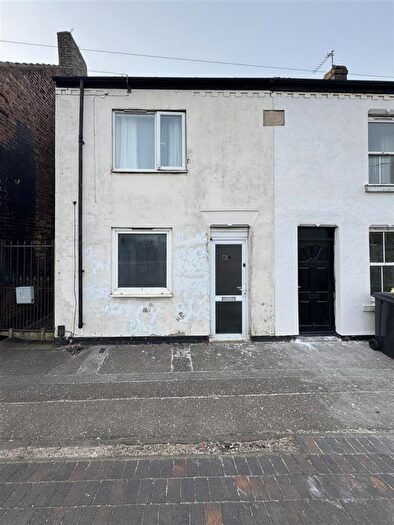 2 Bedroom Flat For Sale In Taverners Road, Peterborough, PE1