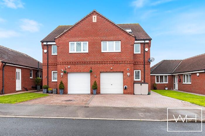 3 Bedroom Semi Detached House For Sale In Westerdale Road, Scawsby, Doncaster, DN5