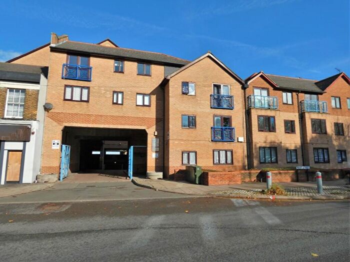 1 Bedroom Apartment To Rent In Http://example.com, DA11