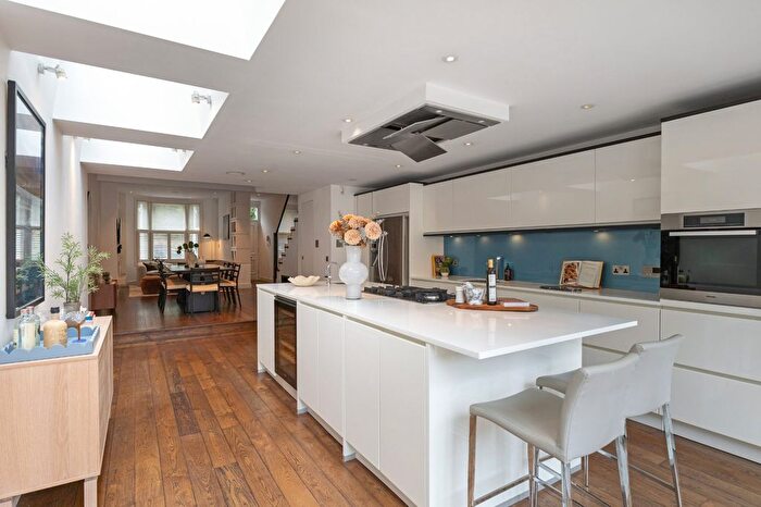 5 Bedroom Terraced House For Sale In Bettridge Road, Fulham, London, SW6