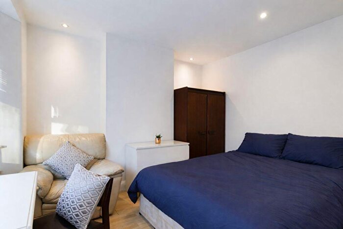 4 Bedroom Terraced House To Rent In Hollingdean Road, Brighton, BN2