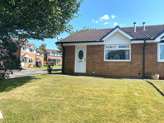 2 Bedroom Semi-Detached Bungalow For Sale In Otmoor Way, Royton, OL2