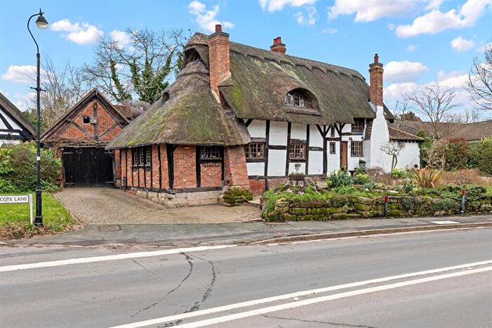 3 Bedroom Detached House For Sale In Warwick Road, Leek Wootton, Warwick, CV35