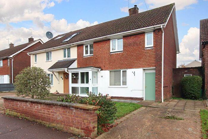 3 Bedroom Semi Detached House For Sale In Hollybush Lane, Hemel Hempstead, HP1