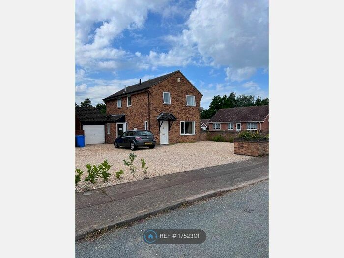 6 Bedroom Detached House To Rent In The Hedgerows, Norwich, NR5