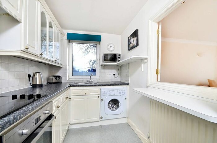 1 Bedroom Flat To Rent In Bourne Place, Chiswick, London, W4