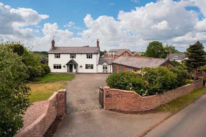 6 Bedroom Detached House For Sale In Hoofield Lane, Huxley, Chester, CH3