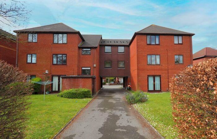 1 Bedroom Flat To Rent In Bullar Road, Southampton, SO18