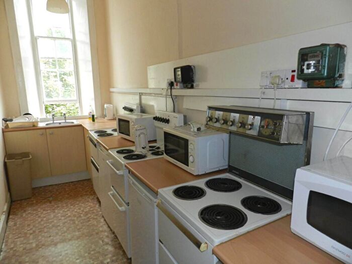 Studio To Rent In Queens Drive, Queens Park, G42