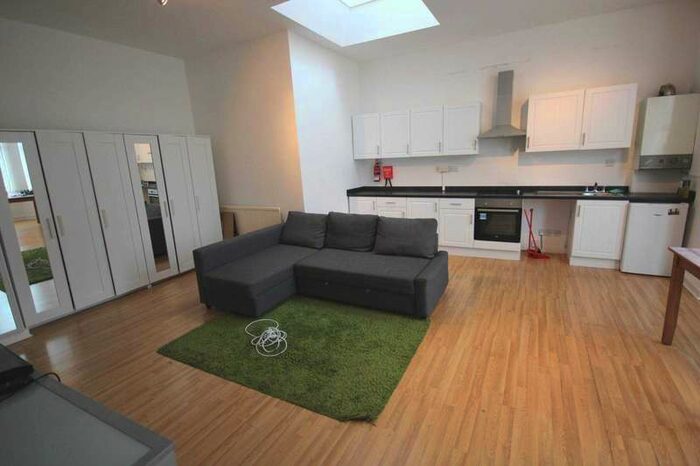 1 Bedroom Flat To Rent In Wellington Road, Eccles, M30