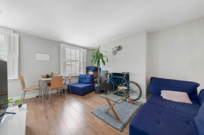 2 Bedroom Flat To Rent In York Street, Marylebone, London, W1U