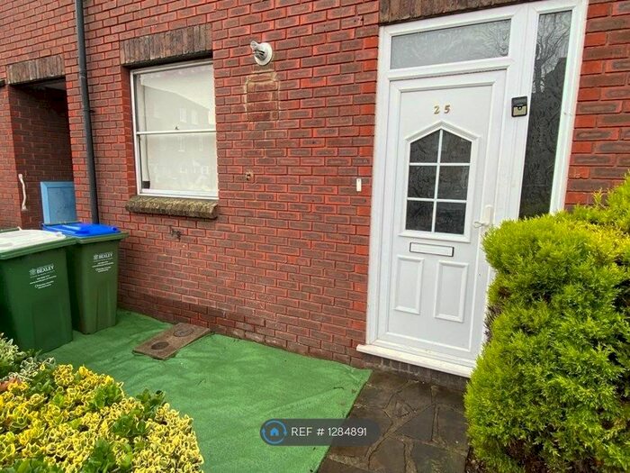 3 Bedroom Terraced House To Rent In Northwood Place, Erith DA18