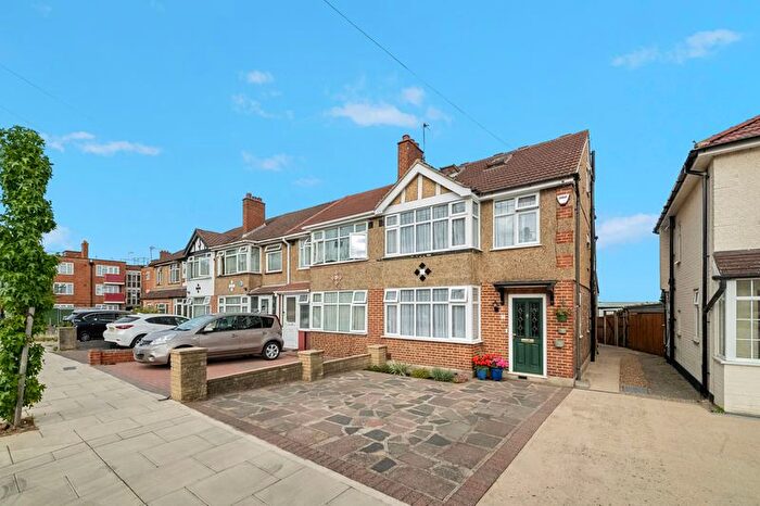 4 Bedroom End Of Terrace House For Sale In Summit Road, Northolt Village, UB5