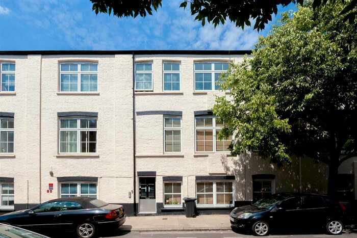 2 Bedroom Flat To Rent In Beatty Road, Stoke Newington, N16