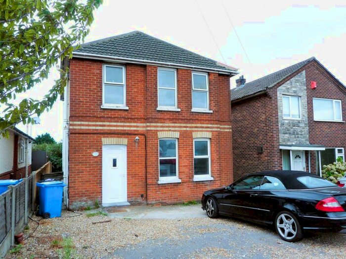 2 Bedroom Flat To Rent In Ringwood Road, Poole, BH12