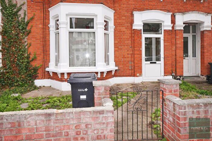 4 Bedroom House To Rent In Colenso Road Ilford, IG2