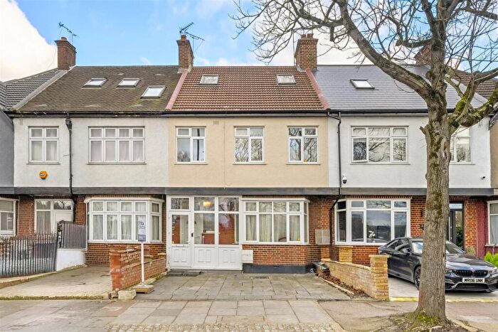 3 Bedroom Terraced House For Sale In Park View Gardens, Wood Green, N22