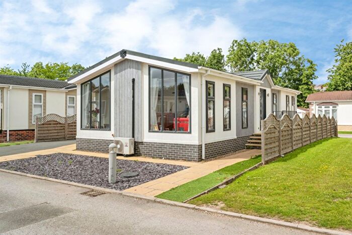 2 Bedroom Mobile/park Home For Sale In Station Road, Mexborough, S64