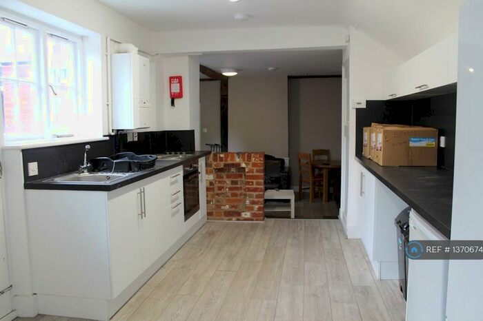 4 Bedroom Terraced House To Rent In St. Dunstans Street, Canterbury, CT2
