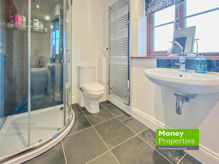 5 Bedroom Detached House For Sale In Hingham Road, Great Ellingham, Attleborough NR17