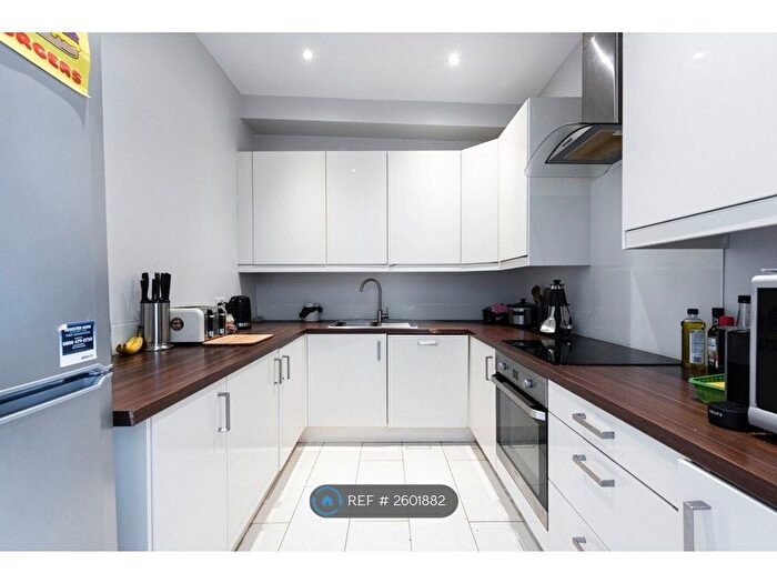 4 Bedroom Flat To Rent In Stockwell Road, London, SW9