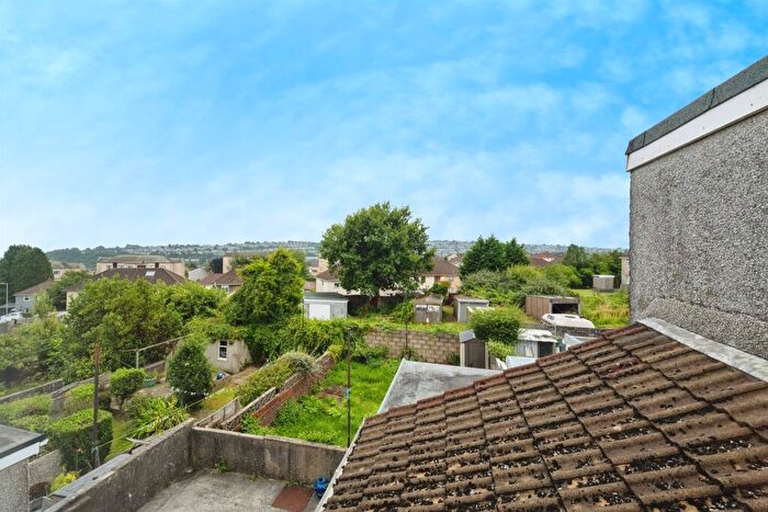 3 Bedroom Semi-Detached House For Sale In Pentregethin Road, Gendros, Swansea, SA5