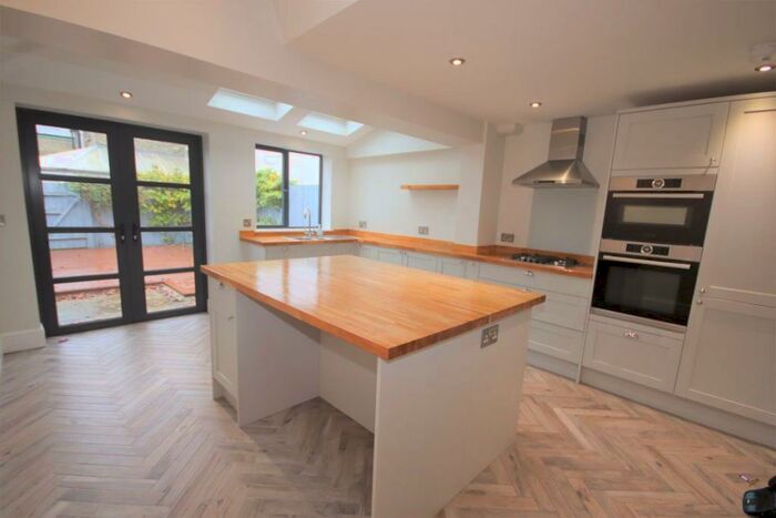 3 Bedroom House To Rent In Argyle Street, Cambridge, CB1