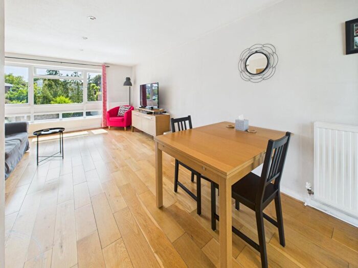 2 Bedroom Apartment To Rent In Osborne Road, Windsor, Berkshire, SL4