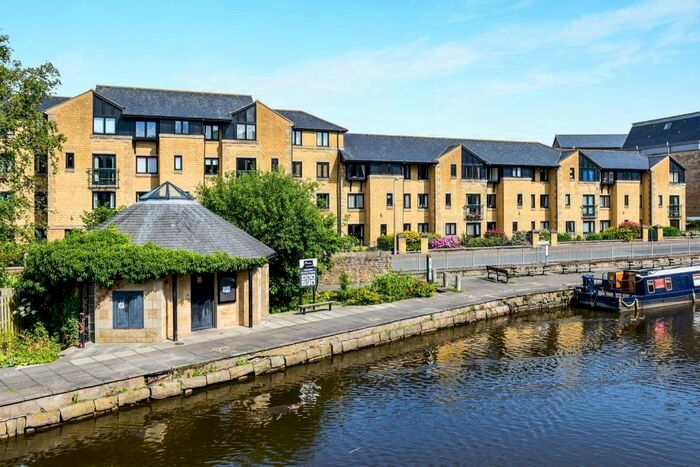 1 Bedroom Apartment To Rent In Spinners Court, Queen St, Lancaster, LA1