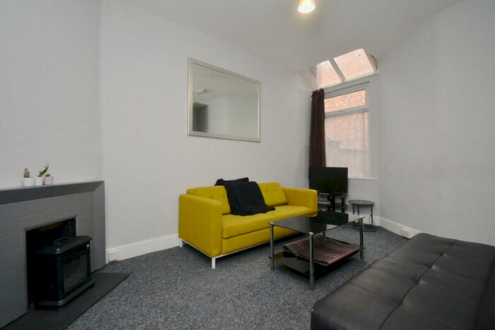 4 Bedroom Terraced House To Rent In Carill Drive, Fallowfield, Manchester, M14