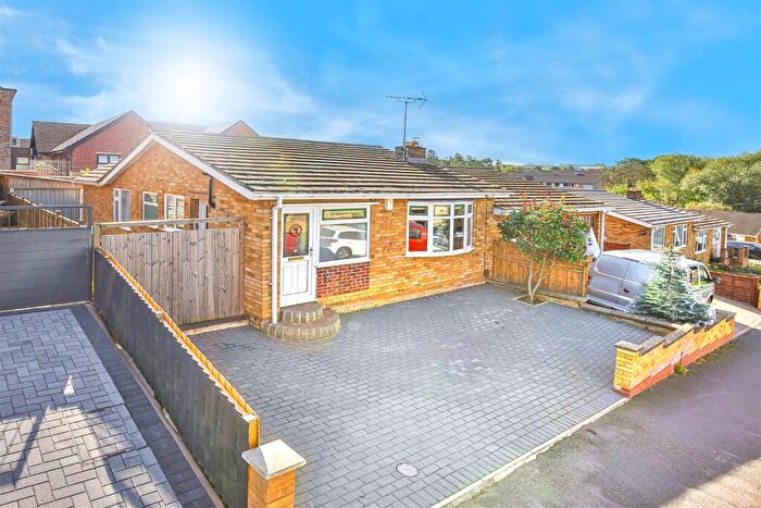 3 Bedroom Semi-Detached Bungalow For Sale In Welland Road, Kettering, Northamptonshire, NN16