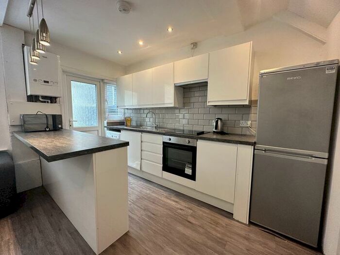 6 Bedroom Terraced House To Rent In Milner Road, Brighton, BN2