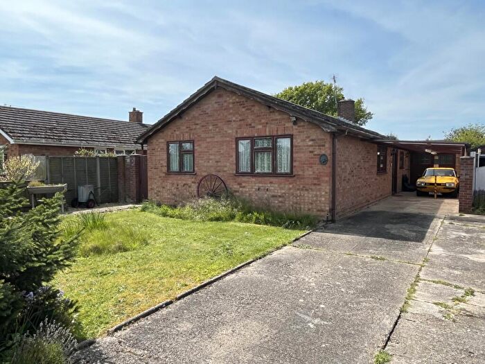 3 Bedroom Detached Bungalow For Sale In Guston Gardens, Kirton, IP10