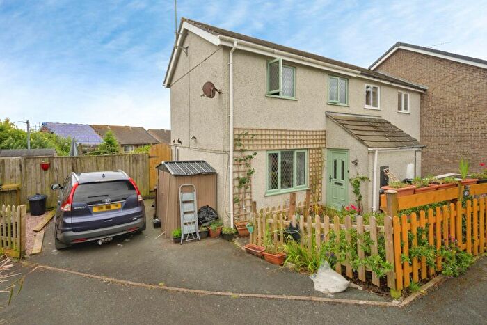 2 Bedroom House For Sale In Grove Park, Torpoint, Cornwall, PL11