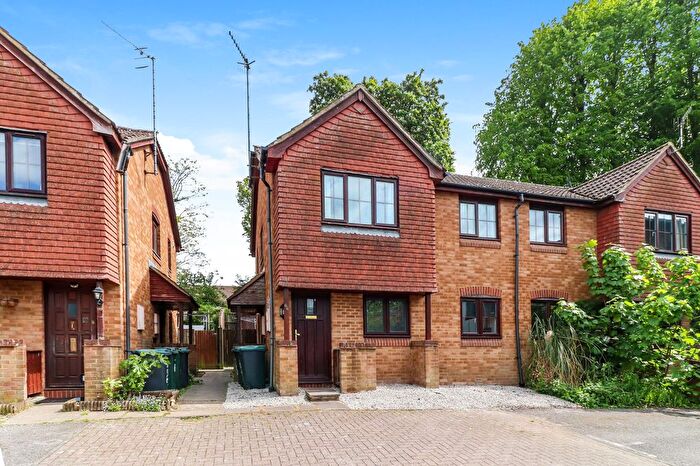 1 Bedroom Maisonette For Sale In Tylersfield, Abbots Langley, WD5