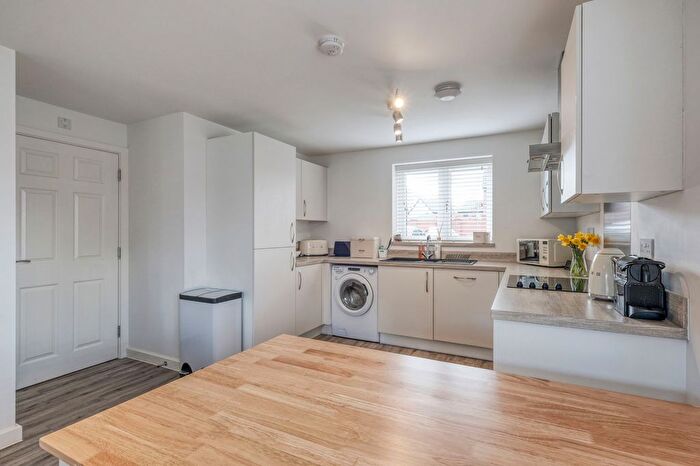 2 Bedroom Flat For Sale In Henshaw Court, Solihull, B90