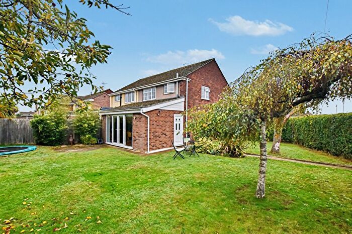 3 Bedroom Semi Detached House For Sale In Broadway, North Hykeham, Lincoln, LN6