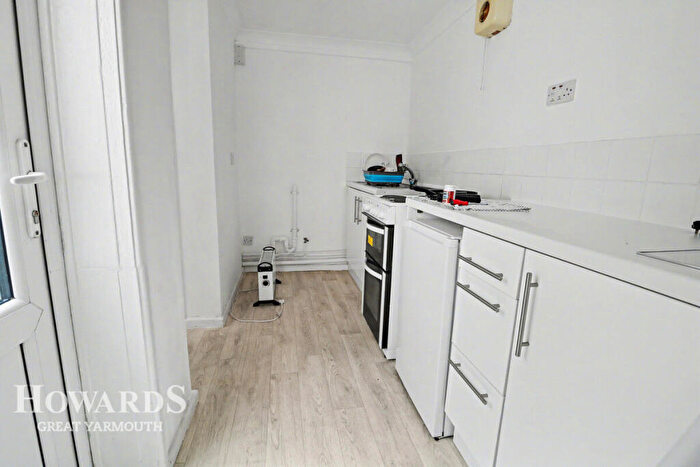 2 Bedroom Terraced House For Sale In St Peters Plain, Great Yarmouth, NR30