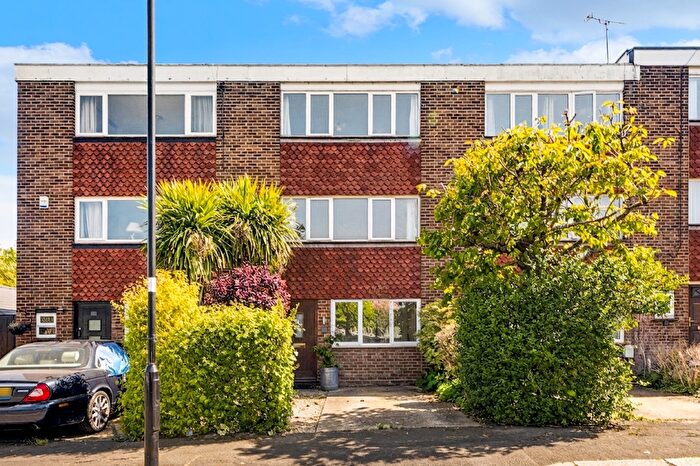 4 Bedroom Terraced House For Sale In Mount Pleasant Road, Ealing, London, W5