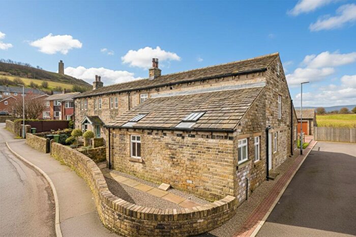 4 Bedroom Barn Conversion For Sale In The Barn, Goodham Farm, High Lane, HD4