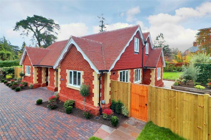 2 Bedroom Semi-Detached House To Rent In Bayhall Road, Tunbridge Wells, Kent TN2