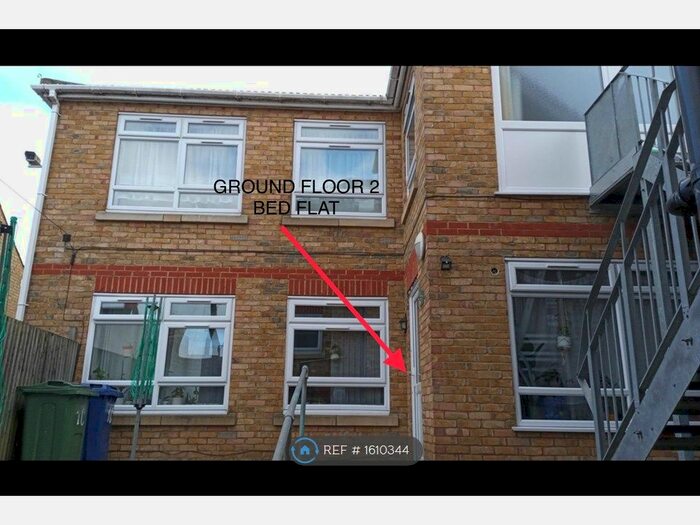 2 Bedroom Flat To Rent In William Street, Sittingbourne, ME10