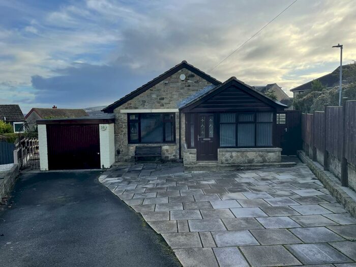 3 Bedroom Bungalow To Rent In Springfield Court, Keighley, BD20
