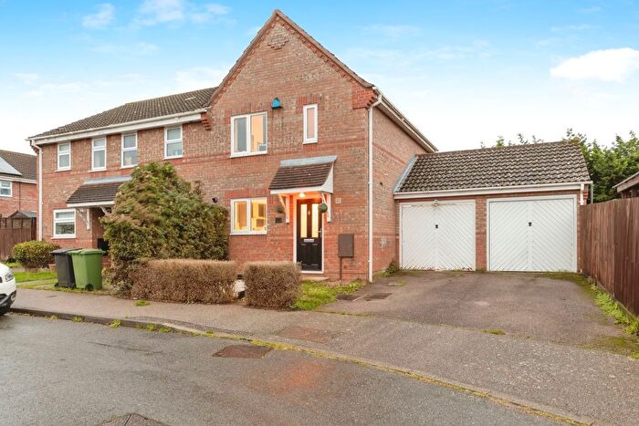 3 Bedroom End Terrace House For Sale In Campion Way, Attleborough, Norfolk, NR17