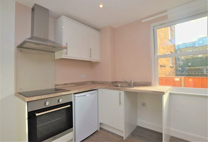 Studio To Rent In New Cross Road London, SE14