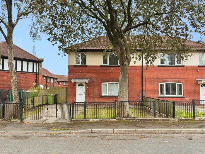 3 Bedroom Semi-Detached House To Rent In Valpy Avenue, Tonge Moor, Bolton, BL2