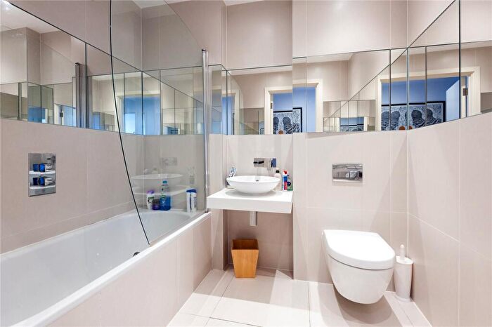 1 Bedroom Apartment To Rent In Central Street, London, EC1V