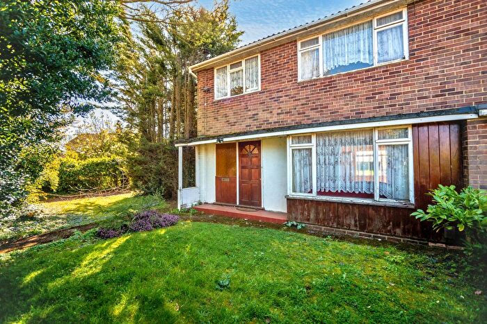 3 Bedroom Semi Detached House For Sale In Gilbert Close, Hempstead, Gillingham, ME7